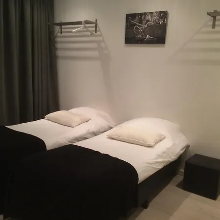 Hugo Plaza Apartman *